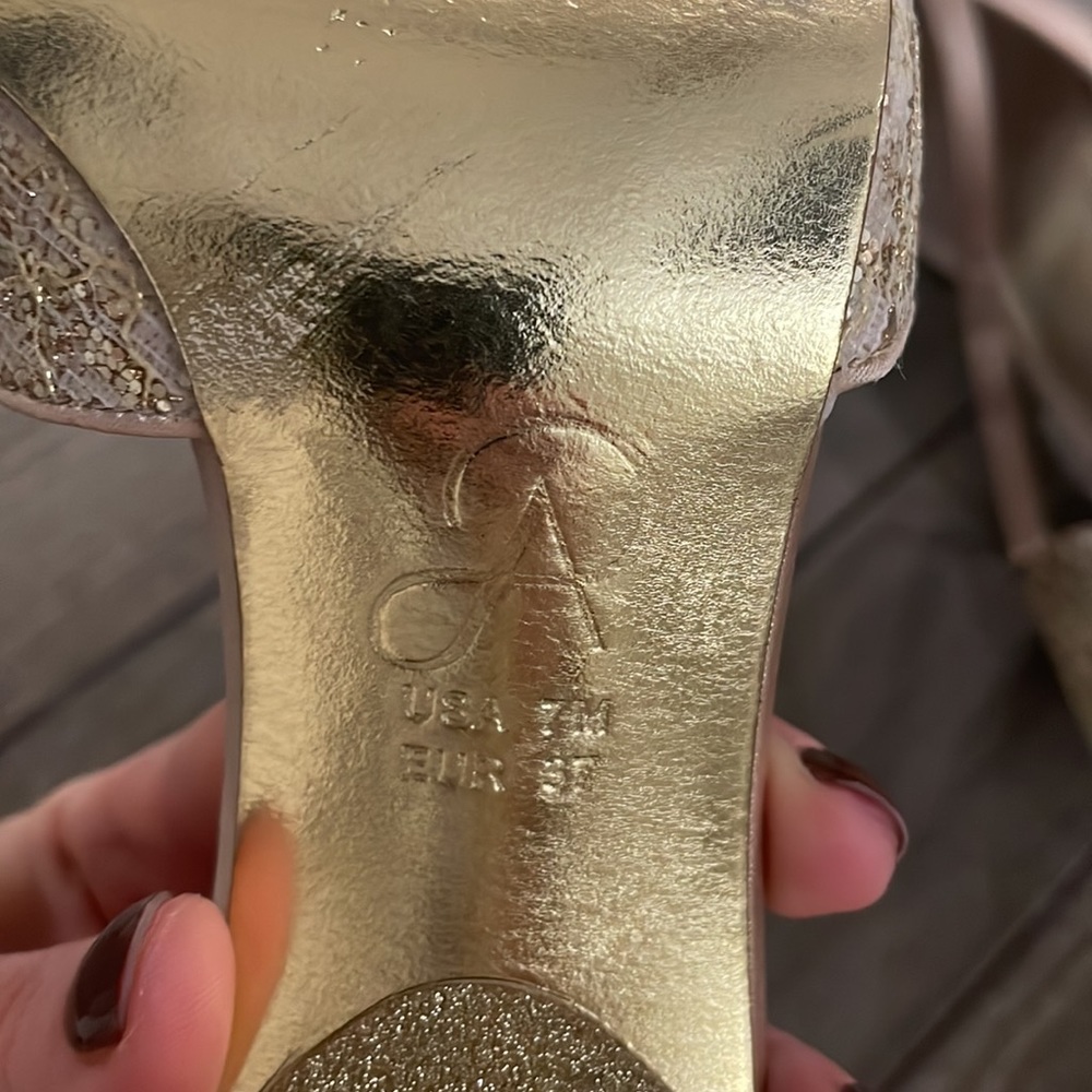 Adrianna Papell Gold Heels - Picture 7 of 7